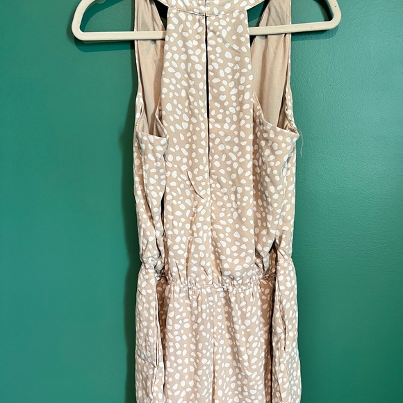 NWOT Pink Lilly Romper - Picture 4 of 6